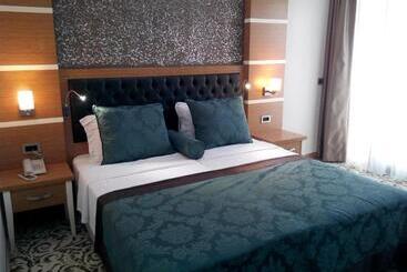 هتل Malahit Exclusive City