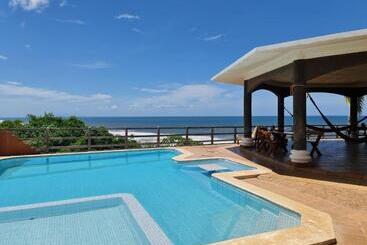 هتل Miraflores