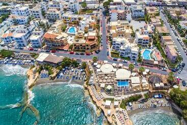 호텔 Porto Greco Village Beach