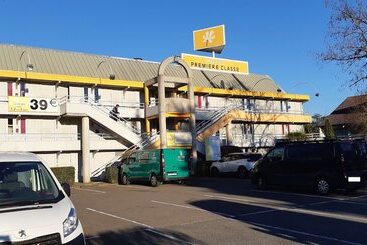 هتل Premiere Classe Montbeliard  Sochaux