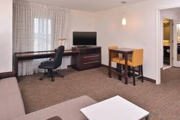 هتل Residence Inn By Marriott Cedar Rapids South