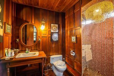 هتل Royal Thai Villas Phuket
