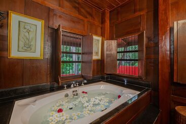 هتل Royal Thai Villas Phuket