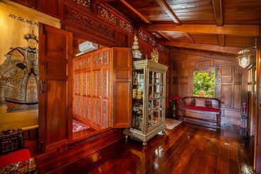 هتل Royal Thai Villas Phuket