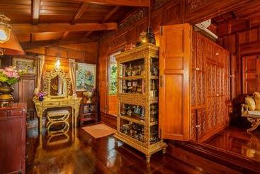 هتل Royal Thai Villas Phuket