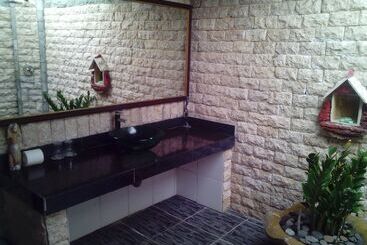 هتل Sunset Cave Villas Lembongan