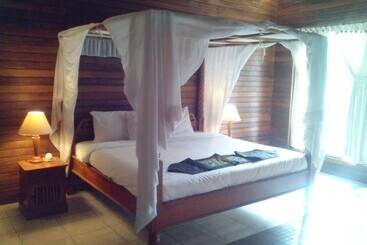 هتل Sunset Cave Villas Lembongan