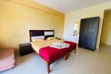 Am Hotel Kollection:ivy, Morjim