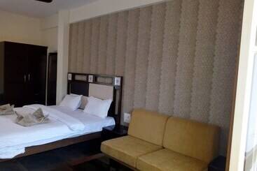 Am Hotel Kollection:ivy, Morjim