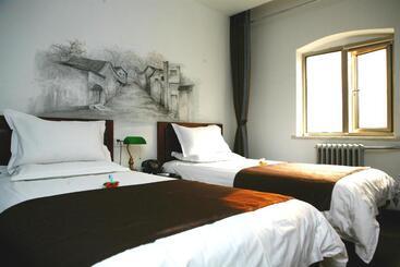 Time Traveller Hotel   Near Beijing Lama Temple, The Imperial College, Ghost Street, Beihai Park, Ji