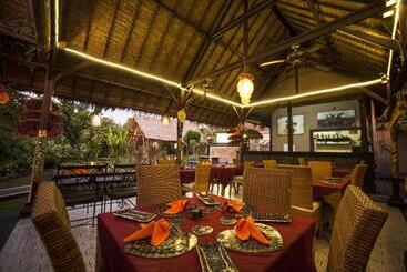 پانسیون Mans Cottages & Spa