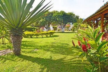 هتل Campestre Uraku