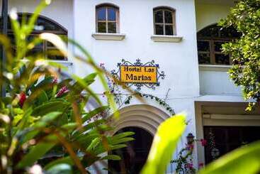 هتل Hostal Las Marias