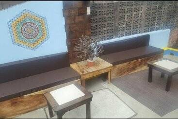 هتل Hostal Vital Yek