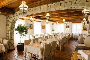 هتل Restaurant Zum Sternen