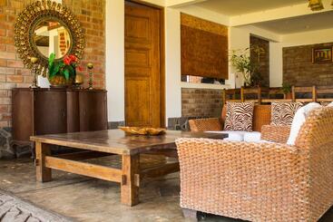 ホテル Tambo Del Sol Posada