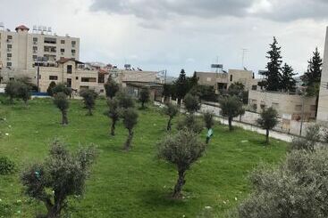 پانسیون Eli Guest House