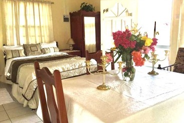 پانسیون Willies Court Apartments