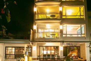 تختخواب و صبحانه Blue Sea Sunny Sea View Homestay