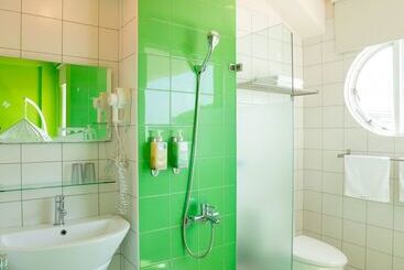 تختخواب و صبحانه Blue Sea Sunny Sea View Homestay