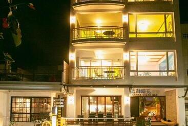 تختخواب و صبحانه Blue Sea Sunny Sea View Homestay