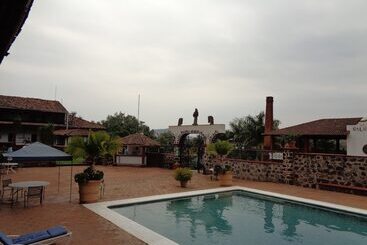 هتل Campestre Hacienda Caracha