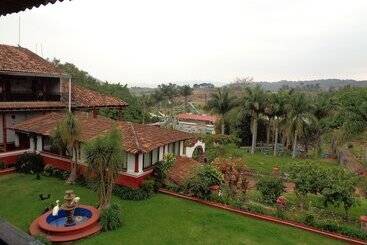 هتل Campestre Hacienda Caracha