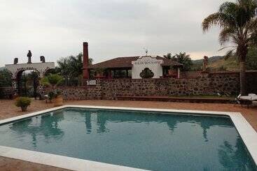هتل Campestre Hacienda Caracha