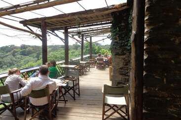 هتل Castle Forest Lodge