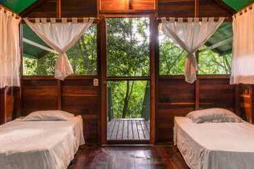 هتل Chaltunha Hostel Flores Island