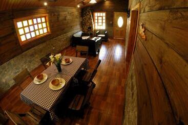 هتل Country Delights