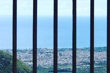 هتل Eremo Madonna Delle Grazie