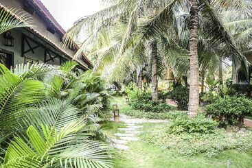 هتل Hon Ba Lagi Beach Resort