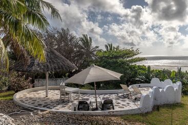 هتل Msambweni Beach House