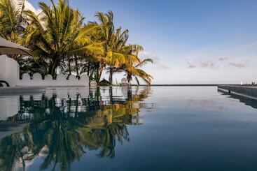 هتل Msambweni Beach House