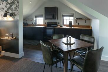 هتل The Inn Downtown: A Boutique Apartment