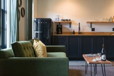 Hotelli The Inn Downtown: A Boutique Apartment