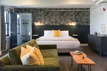 Hotelli The Inn Downtown: A Boutique Apartment