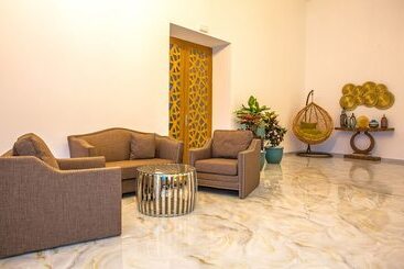 هتل Zina Beach Resort & Spa