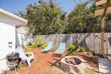 بيت ريفى Palmetto Retreat [1/1] Free Activities! & Wifi Beach Nearby