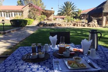 پانسیون Burgsdorf Guest Farm