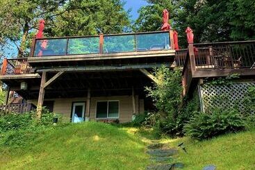 The Fraser River S Edge B&b Lodge