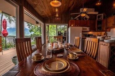 The Fraser River S Edge B&b Lodge