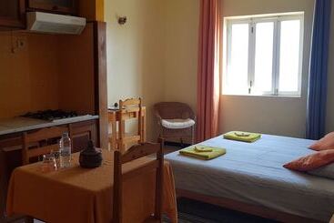 تختخواب و صبحانه Casa D Mar