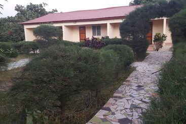 تختخواب و صبحانه Yuna Village Garden Resort