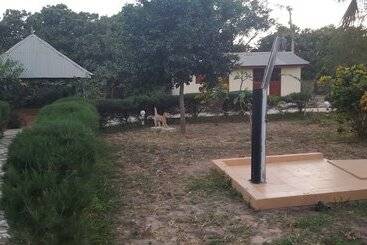 تختخواب و صبحانه Yuna Village Garden Resort