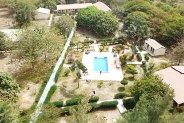 تختخواب و صبحانه Yuna Village Garden Resort