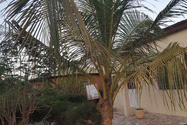 تختخواب و صبحانه Yuna Village Garden Resort