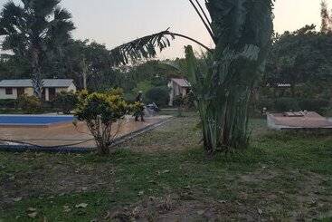 تختخواب و صبحانه Yuna Village Garden Resort