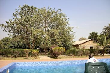 تختخواب و صبحانه Yuna Village Garden Resort